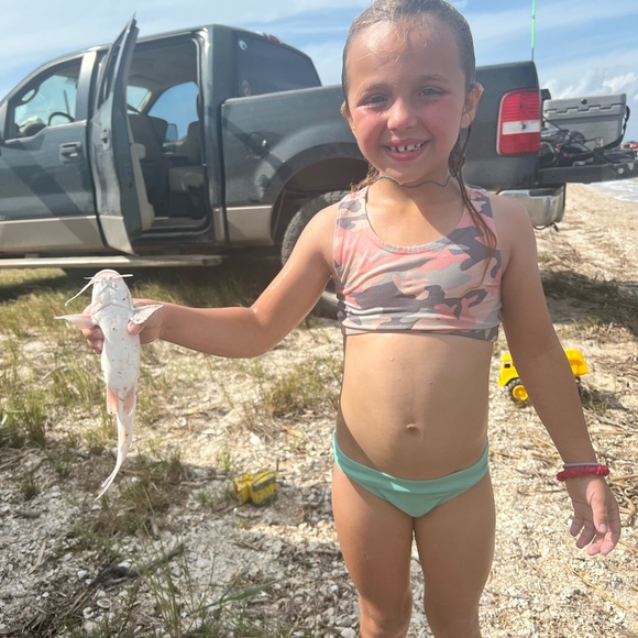 Meet your Posher, Brittany - Picture 3 of 15